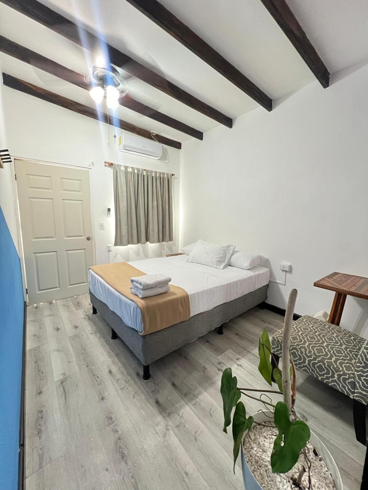 Hotel Carey Pedasi Town エクステリア 写真
